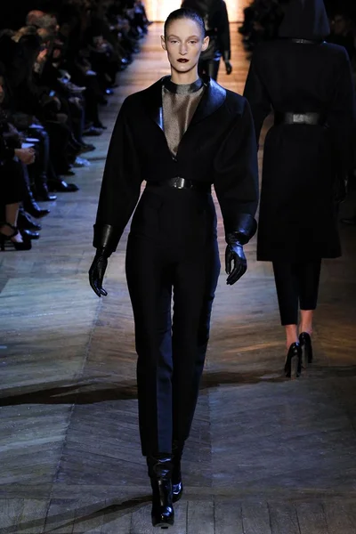 Look 2